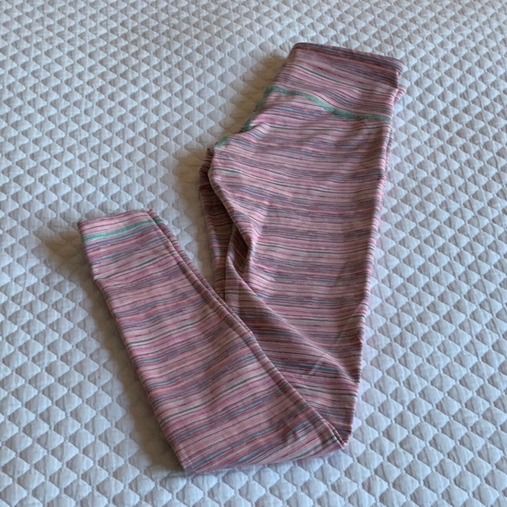 Lululemon wunder under leggings size 6